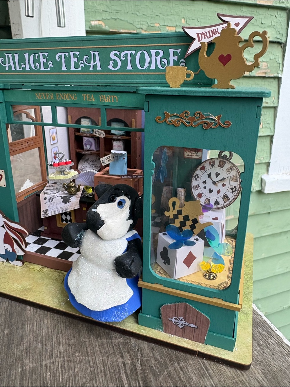 Alice Tea Store Cow - Picture 7 of 14